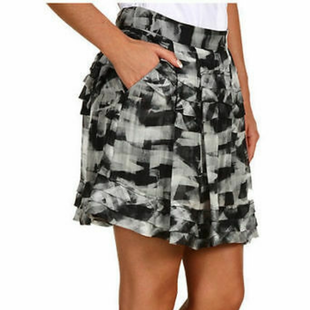Theory Skirt Pockets Cubist Print Mashita Size 6 EUC
